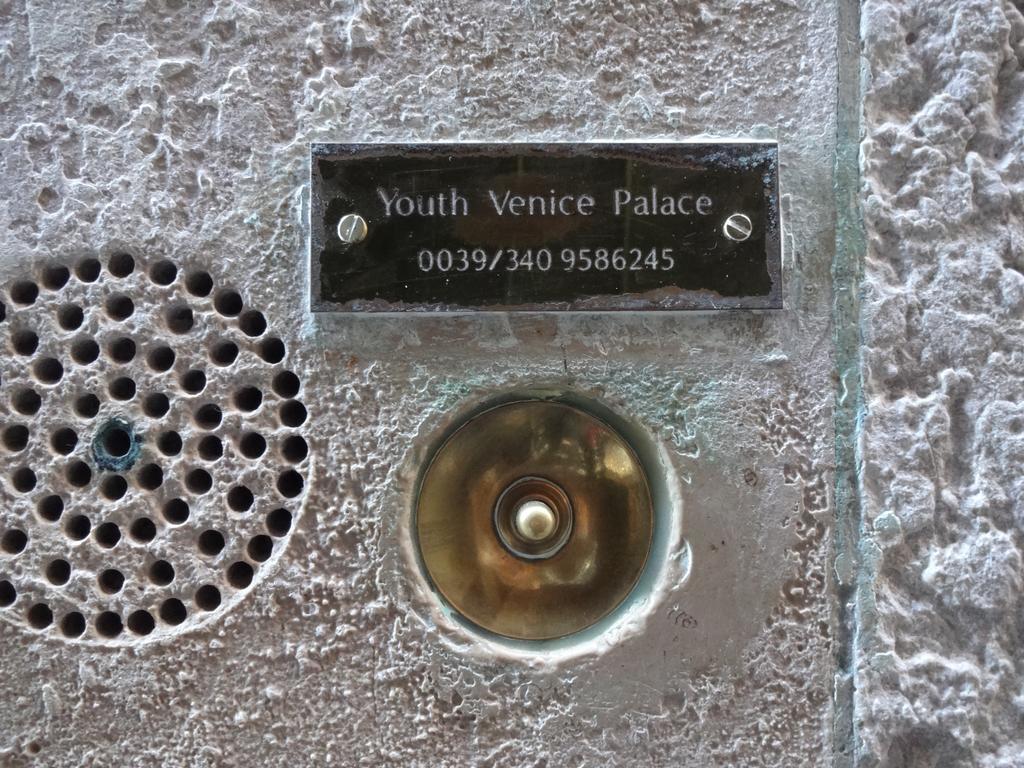 Youth Venice Palace Exterior foto