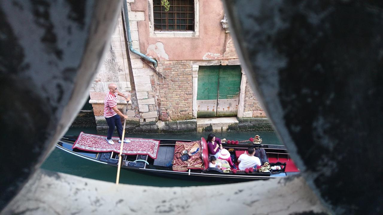 Youth Venice Palace Exterior foto
