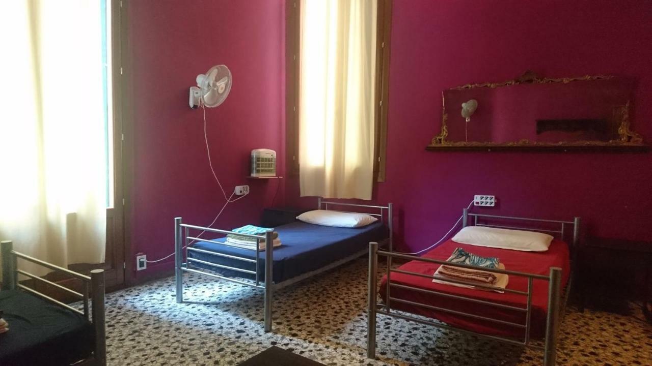 Youth Venice Palace Exterior foto